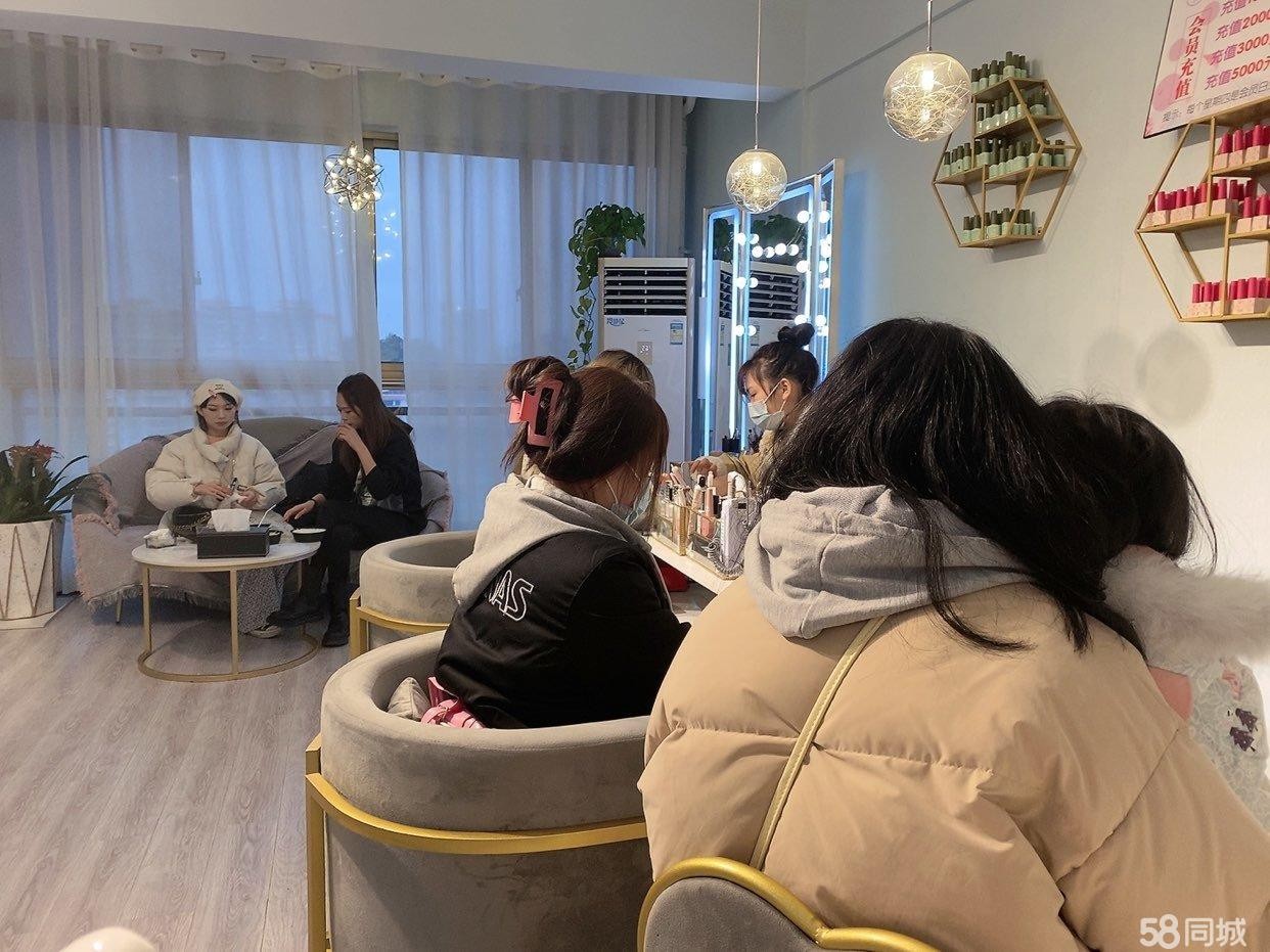 (转让)楼下国贸，人流很多,租金便宜