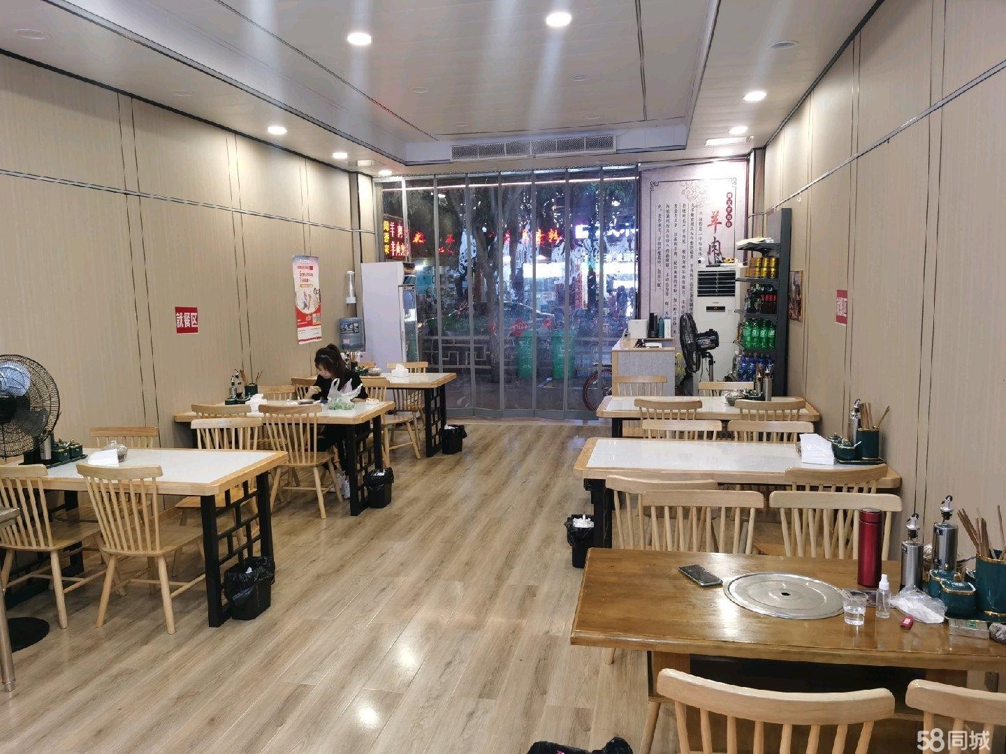 (转让)此铺位于厦门路中段，地理位置非常好