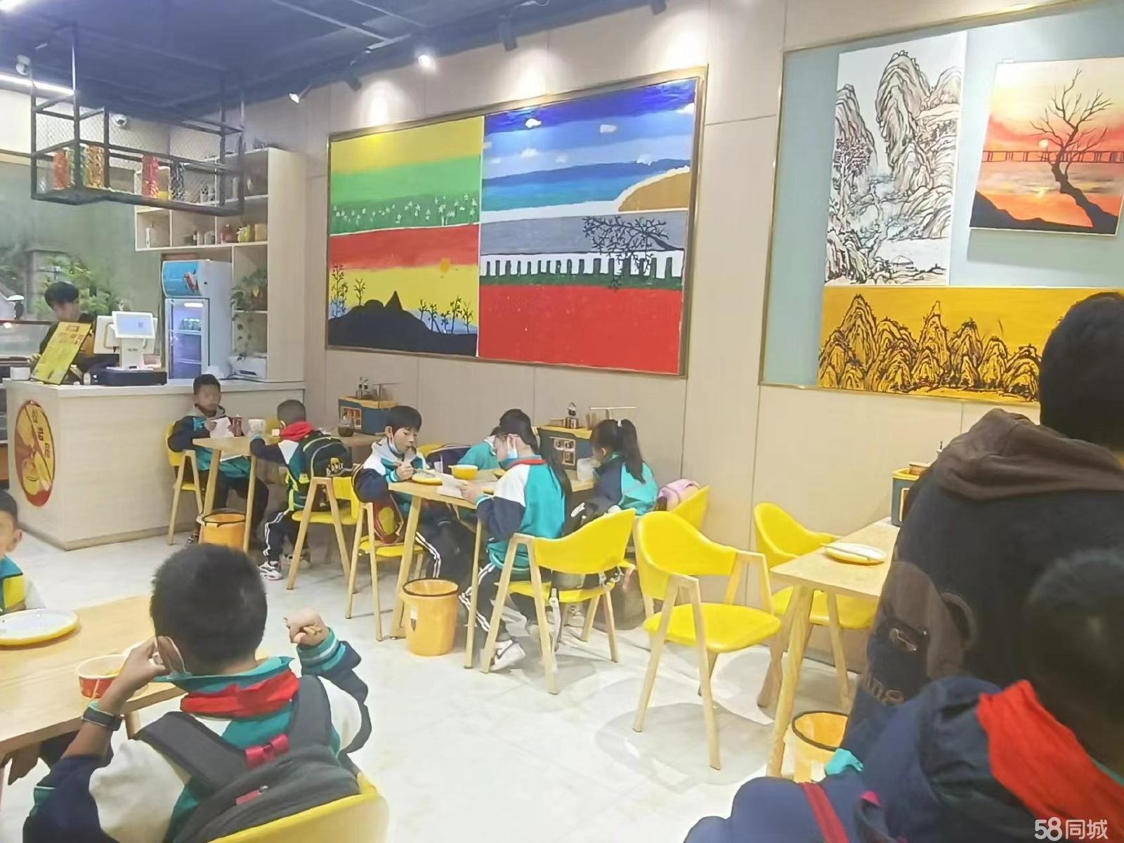 (转让)非常好的位置，人流非常大，展示面非常好