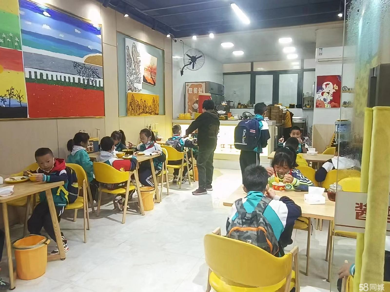 (转让)非常好的位置，人流非常大，展示面非常好