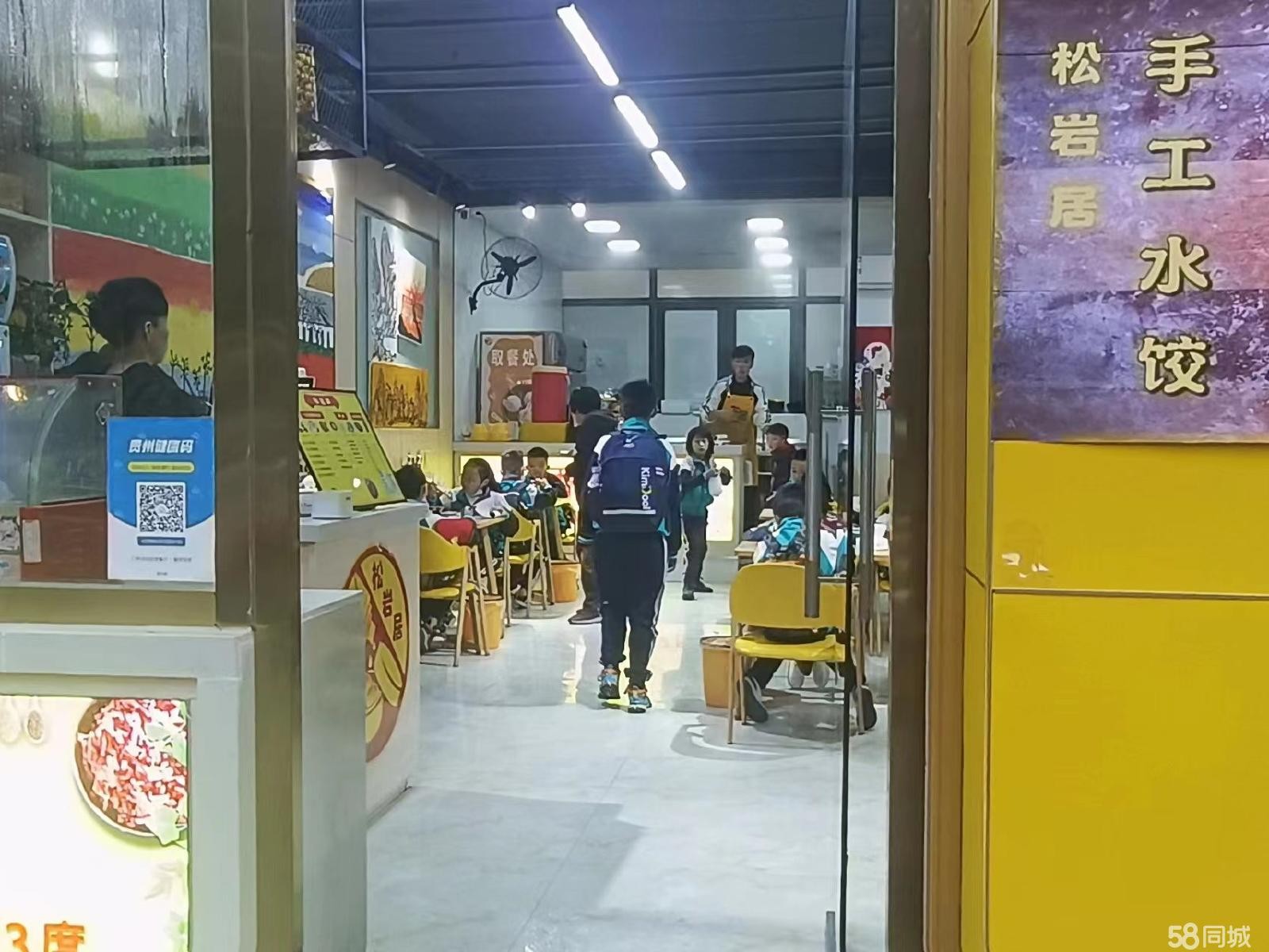 (转让)非常好的位置，人流非常大，展示面非常好