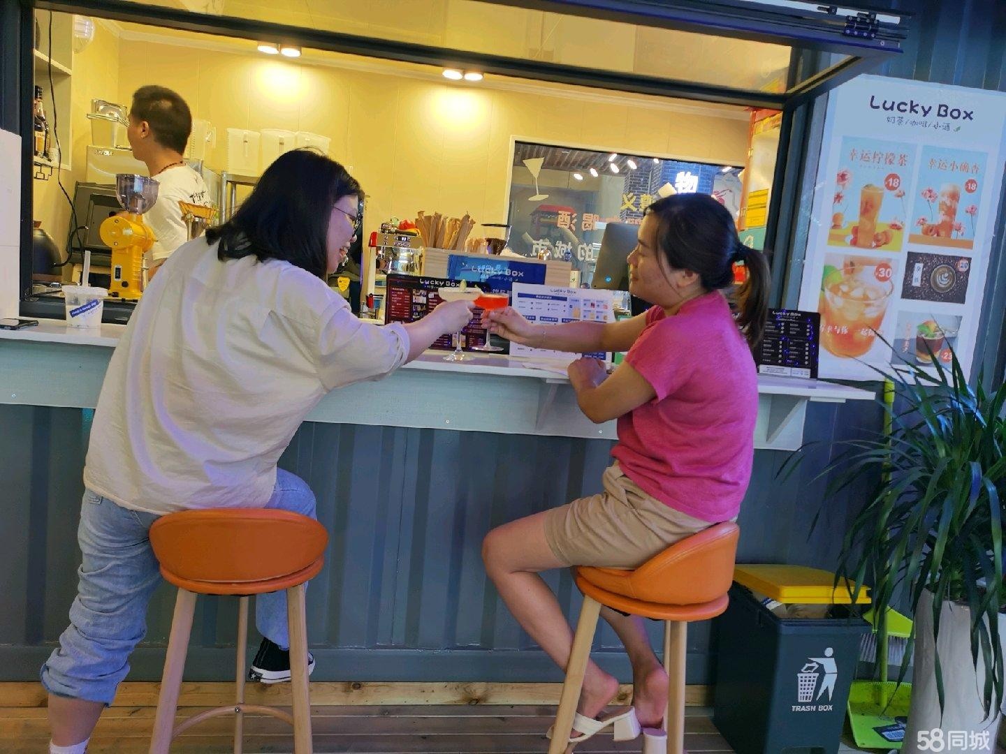 (转让)在步行街家，是大的一个集装箱，已装修