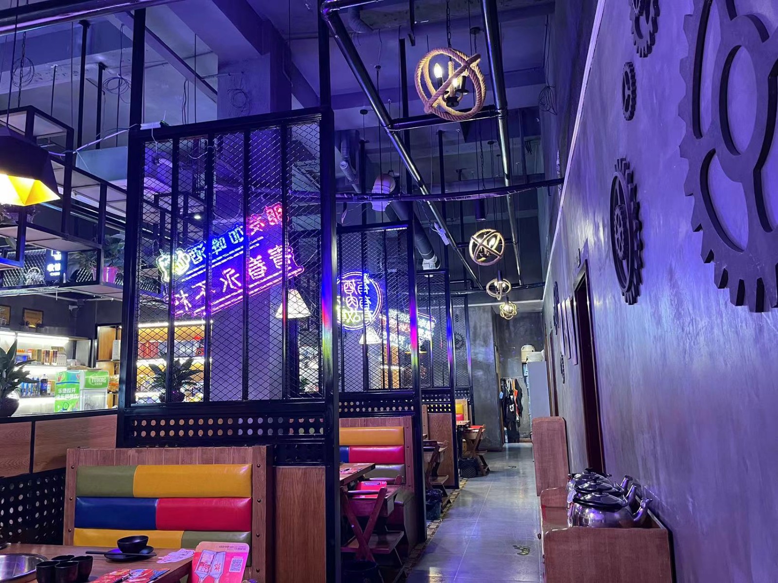 (转让)老品牌餐饮店转让客源稳定，因股东原因低价转让，非诚勿扰