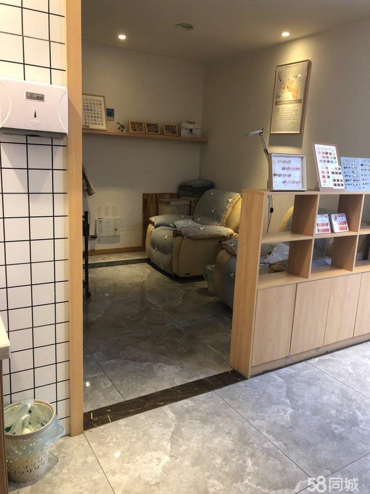 (转让)空转，位置好，中心位置好，人流量大