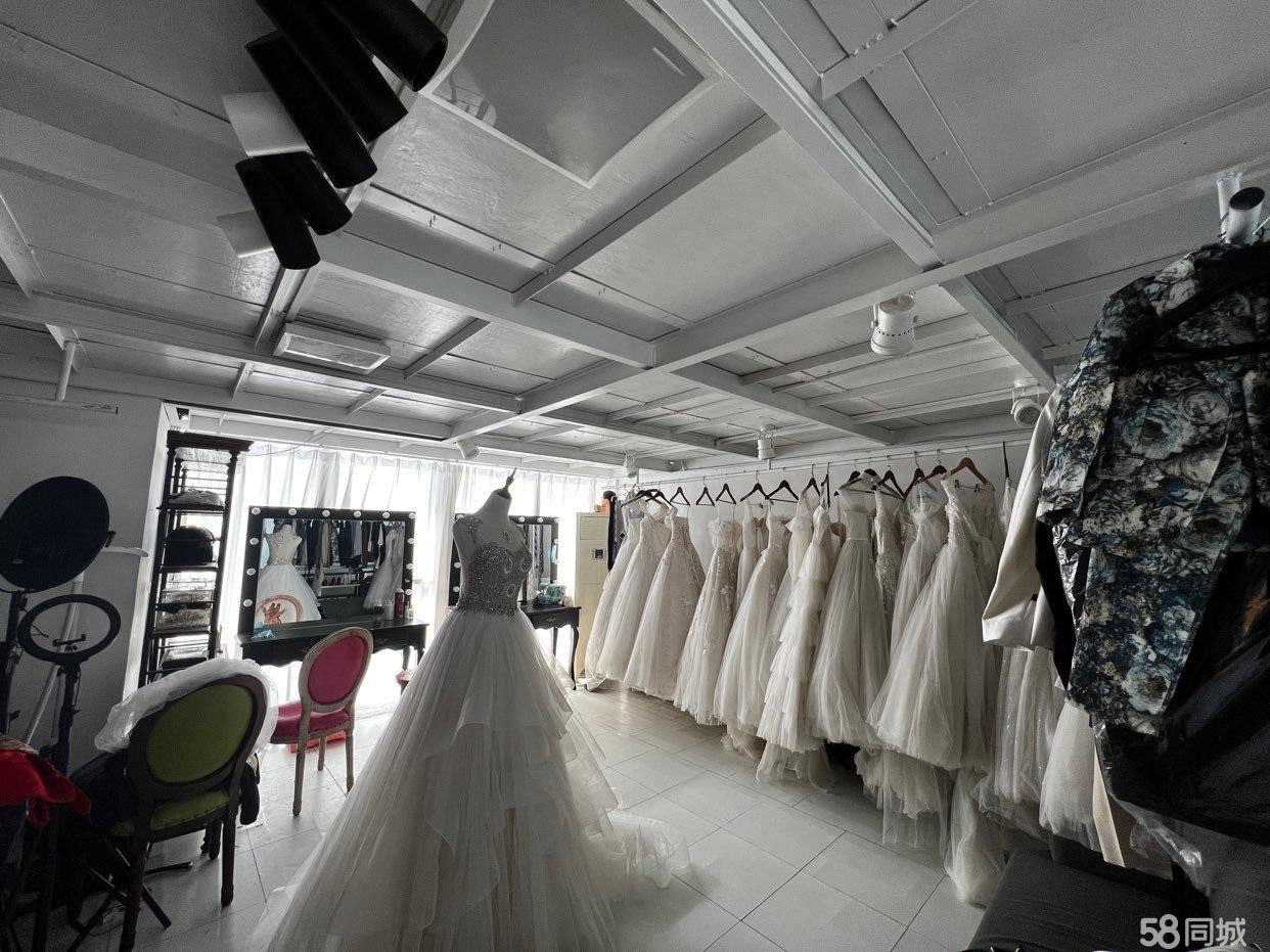 (转让)婚礼-站式抖音网红店，品牌婚纱摄影设备婚礼道具.