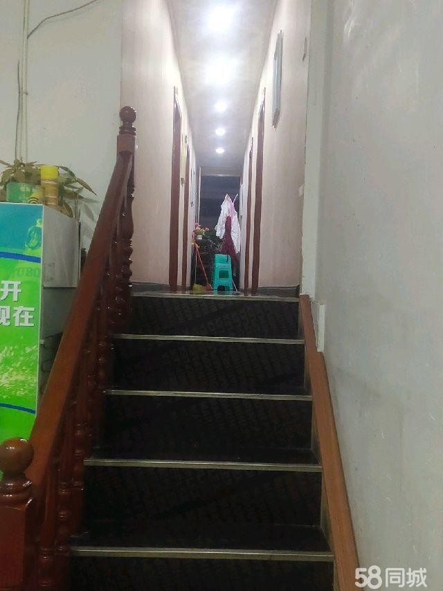 (转让)转手便可营业，有四间包房，总面积有182m2有意者面谈