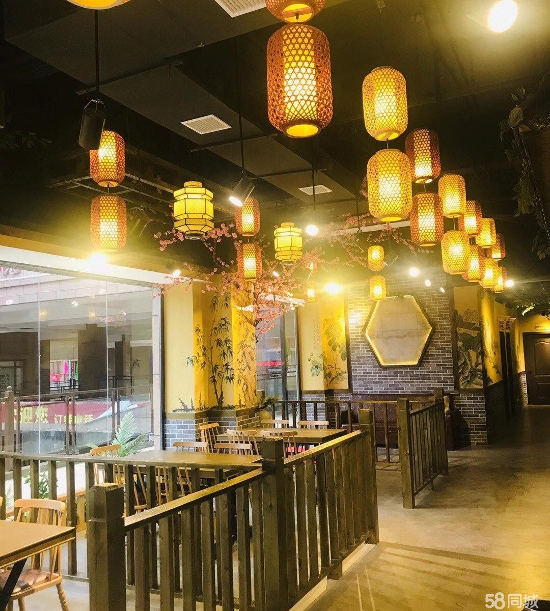 (转让)设备齐全，停车方便。