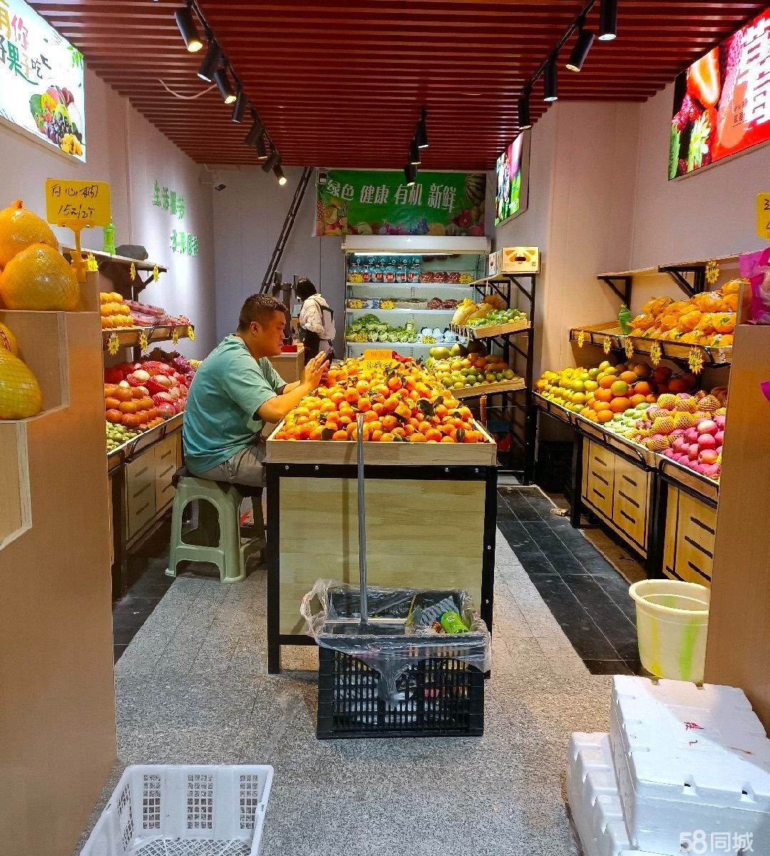 (转让)二个小区的中间，人流量多