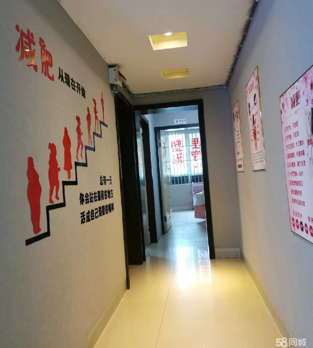 (转让)地段很好，十字路口，人流量很大，环境干净卫生.