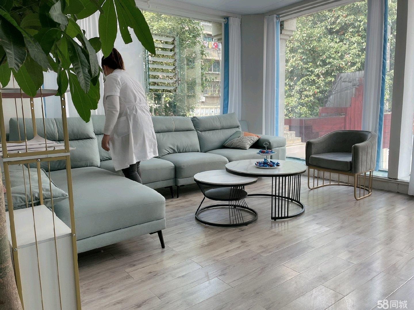 (转让)位置好，人流量大，门面非常大气