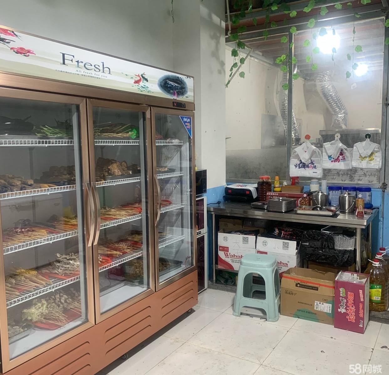 (转让)营业中商铺精装修，设备、证照齐全，独立厨房卫生间，带仓储阁楼