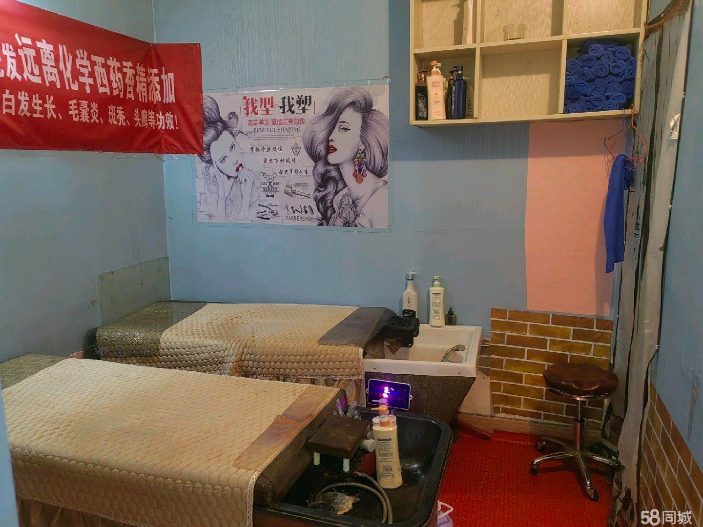(转让)临街门面，周围小区人口密集，商铺众多。