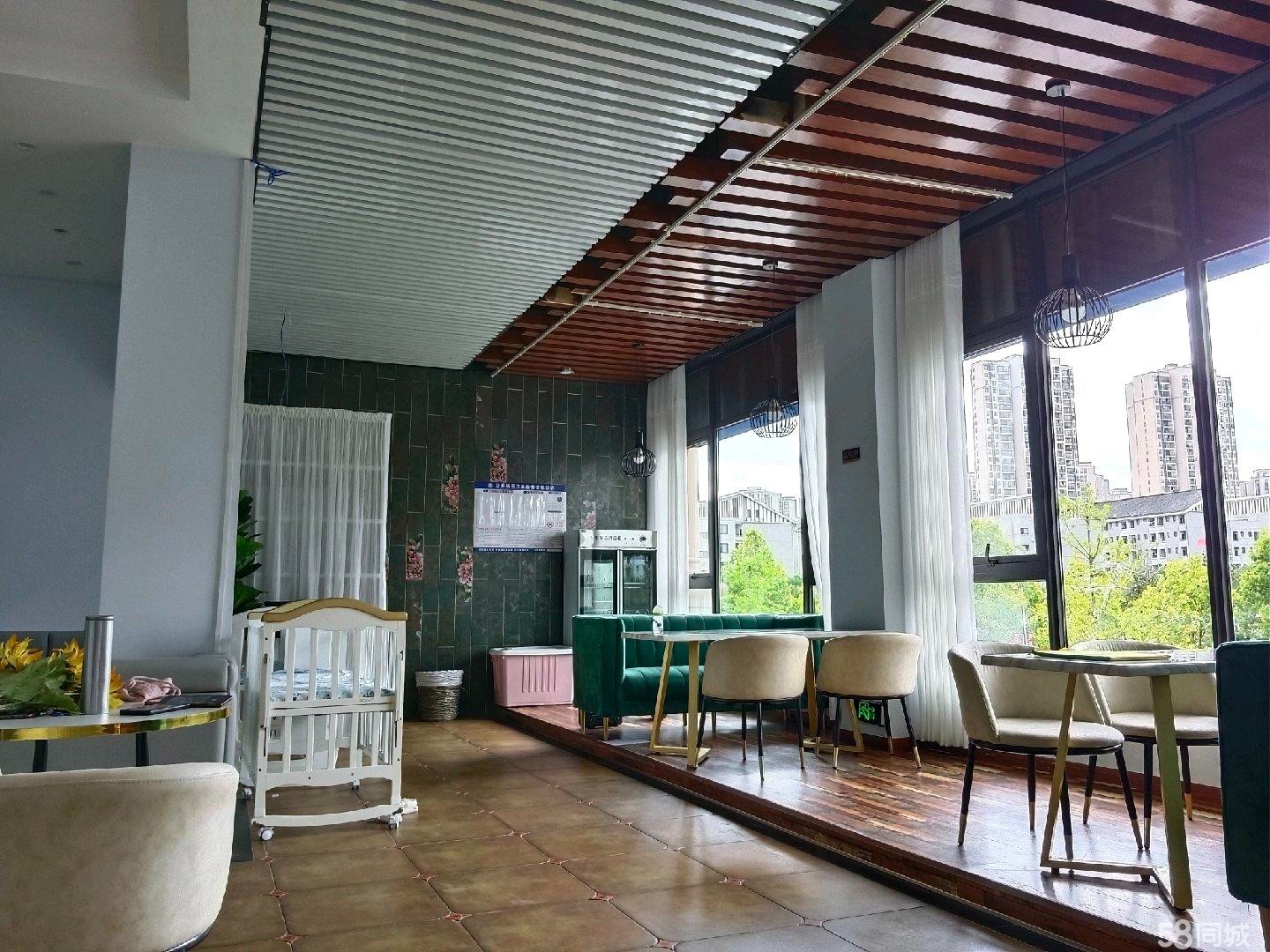 (转让)营业中美容店转让,接手即可营业，或者找合伙人