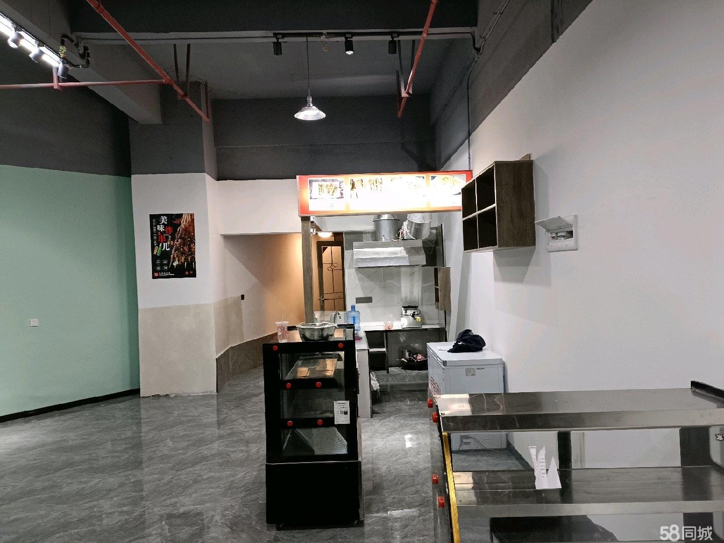 (转让)交通便利，正对小学，附近靠近妇幼保健院，人流量多