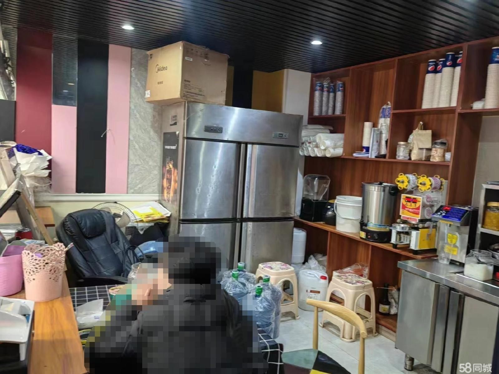(转让)本店随时可租，家具齐全，可当面交流