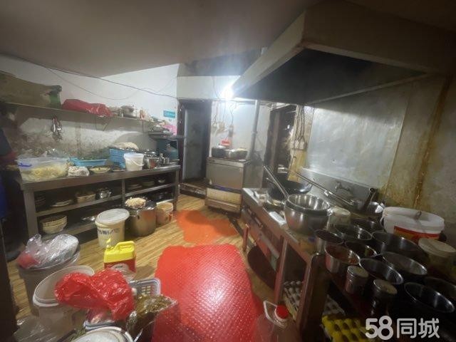 (转让)本店随时可租，家具齐全，可当面交流