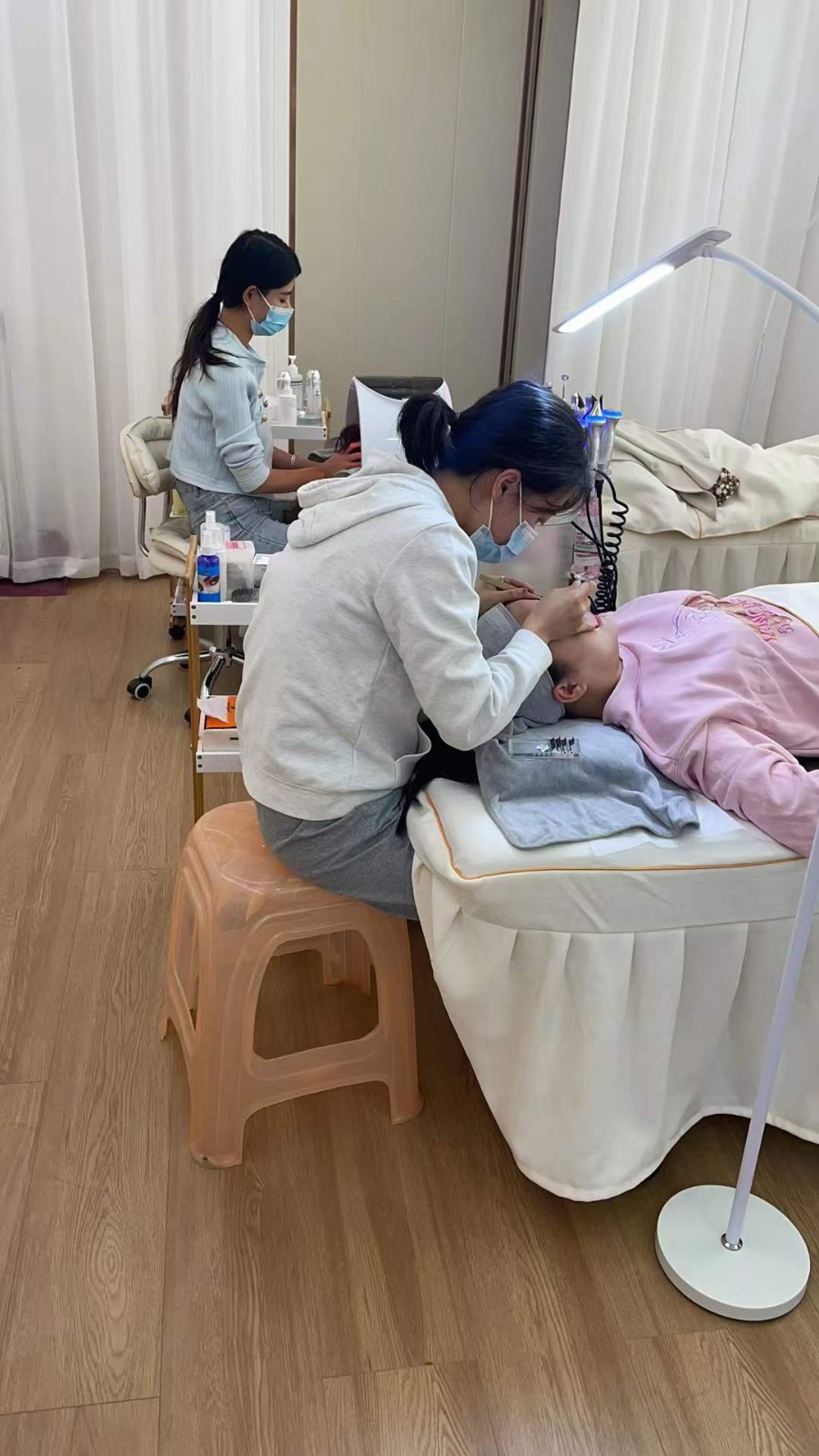 融亿美容院转让