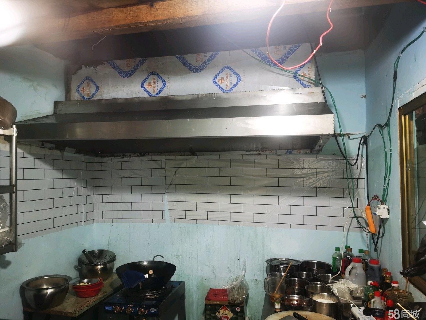 (转让)店铺位于珠海路还房小区餐饮-条街，中介勿扰，谢谢!