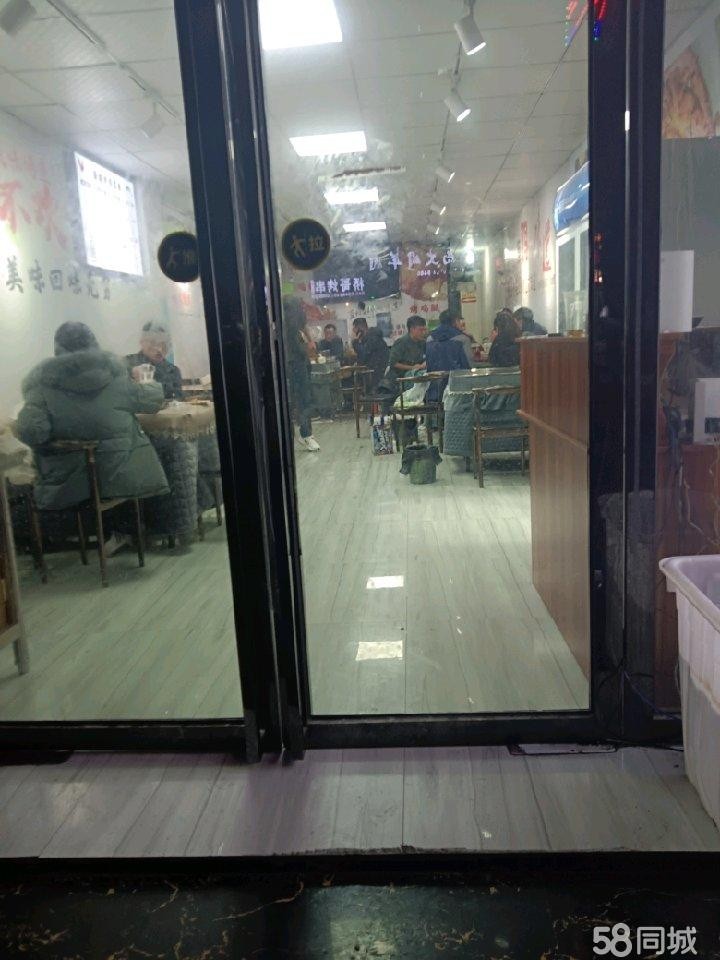 (转让)门面转让，77.4平米。带有，厨房，卫生间。杂物间.