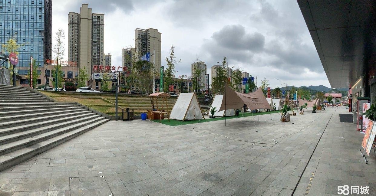 (转让)思乐为广场人流中心位置建议做美发十美睫行业或者餐饮