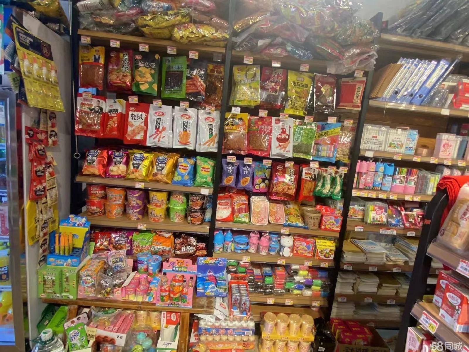 (转让)位置好，生意稳定，在小区幼儿园门口。