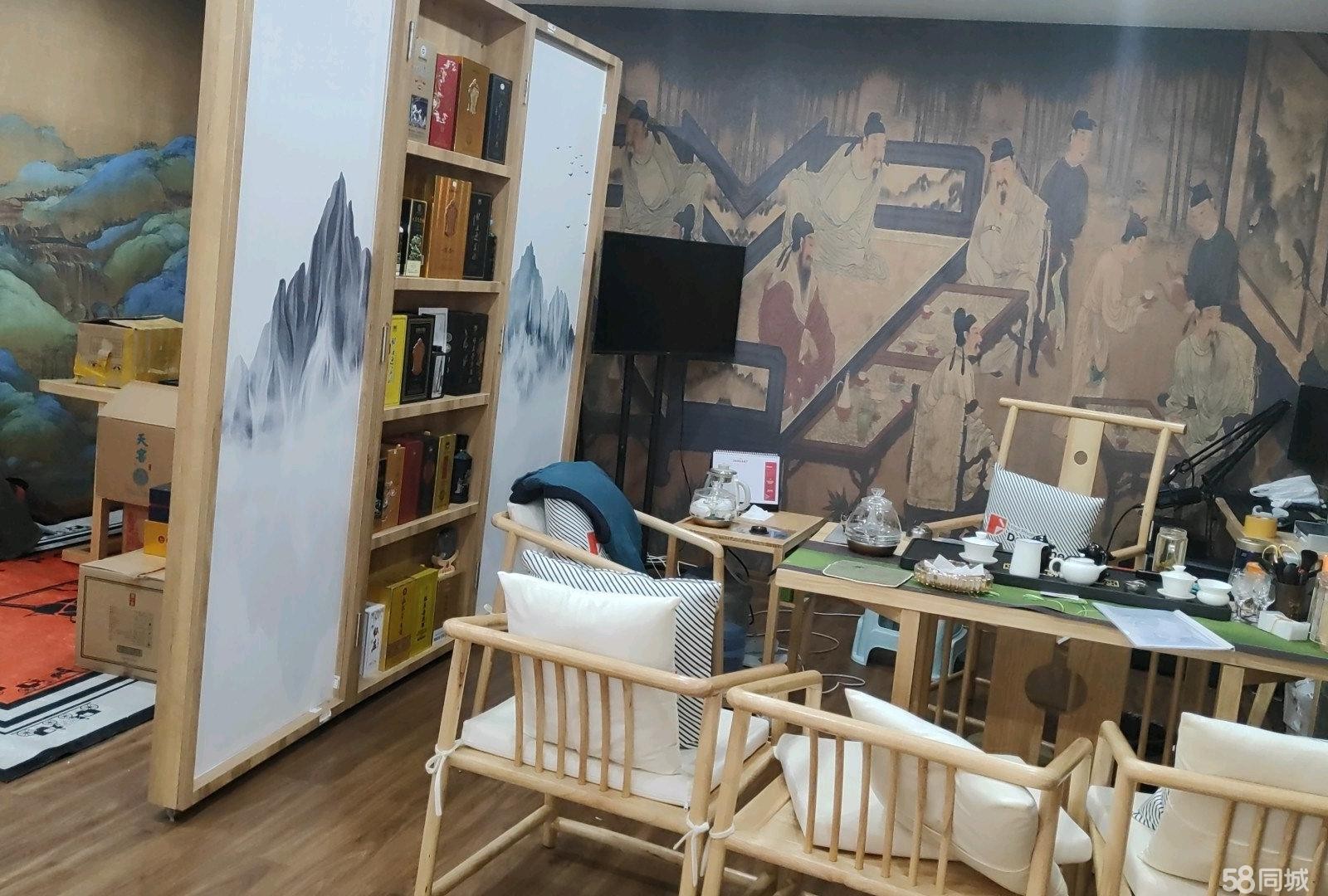 (转让)位于茅台收费站出口方向,惠邦誉府世家门面，整条街酒业氛围浓厚