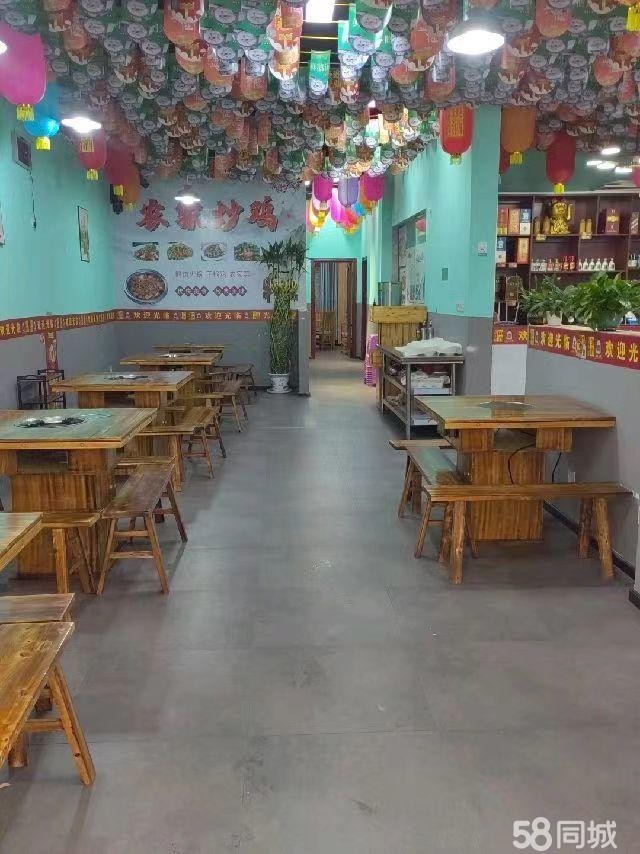 (转让)琳达美食街靠近街边有停车位