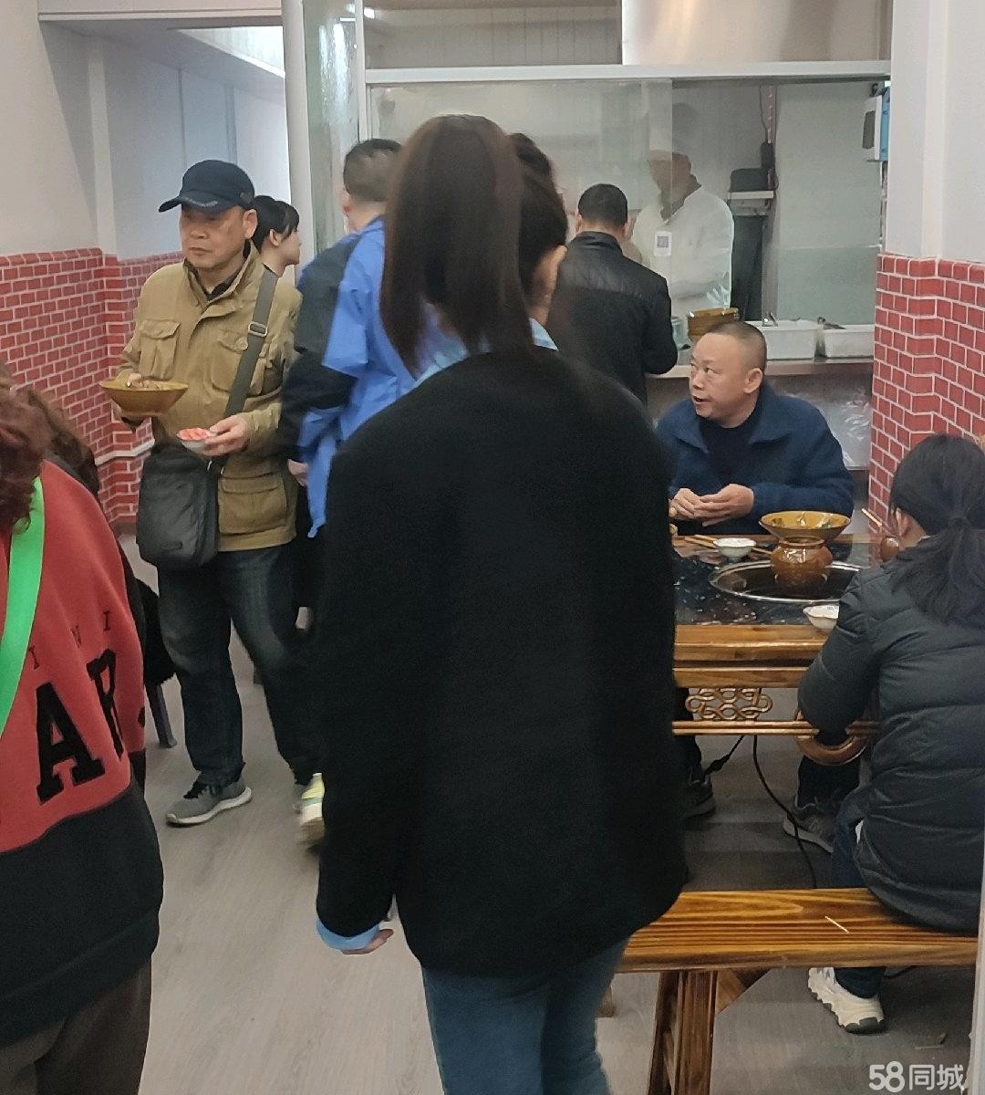 (转让)房屋330平米,包房7间,卡坐7间