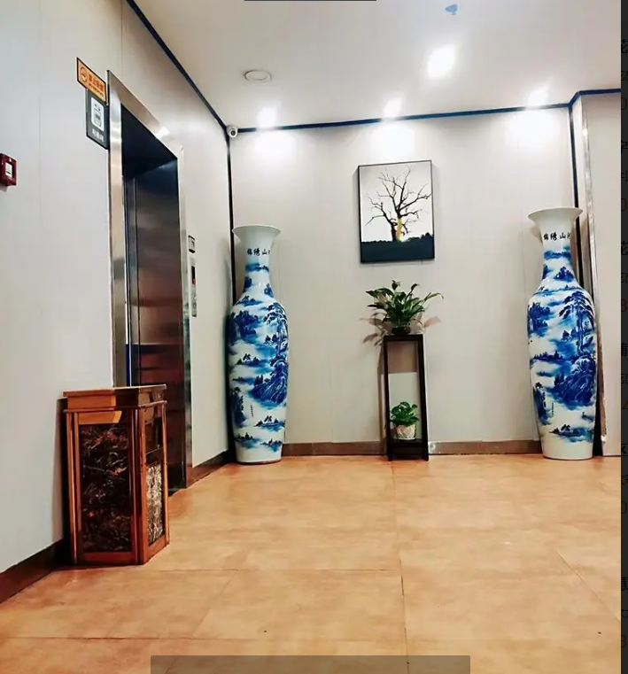 (转让) 115间客房，三万八千元每月，十年不递增租金