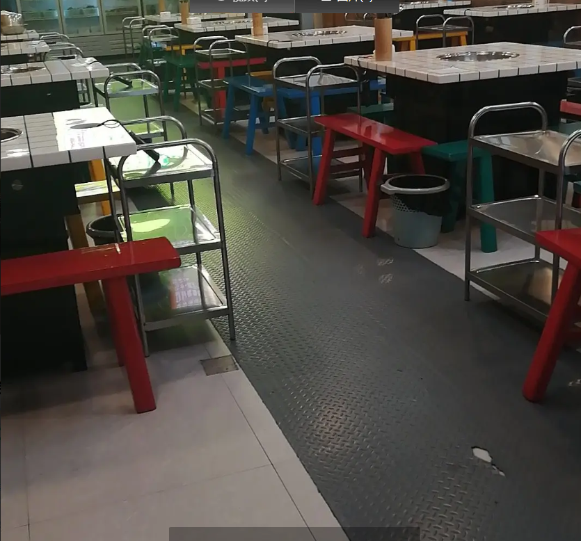 (转让)门面全新装修一年多， 火锅店所有设备齐全，接手及可经营