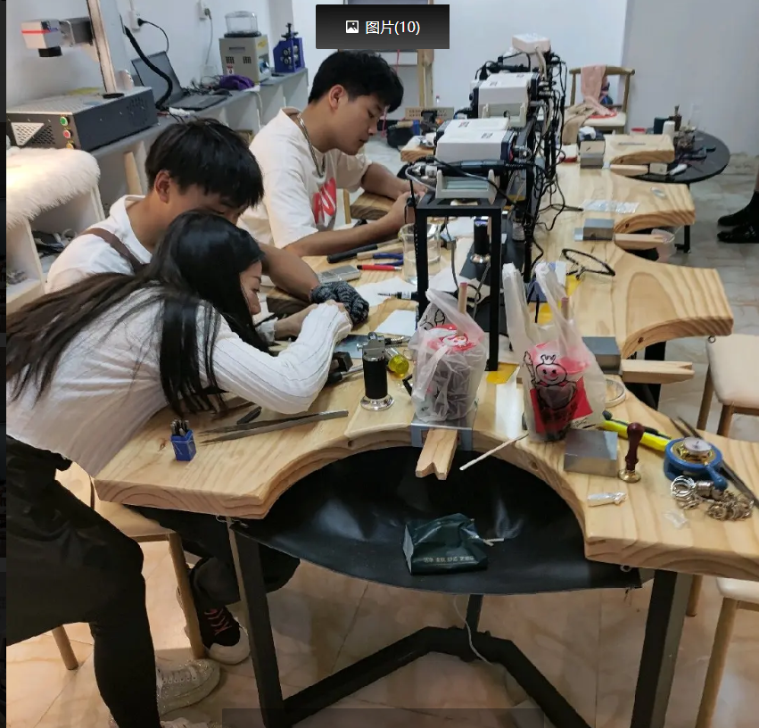 (转让)老板考上工作没得精力开店，现在带金银加工技术转让