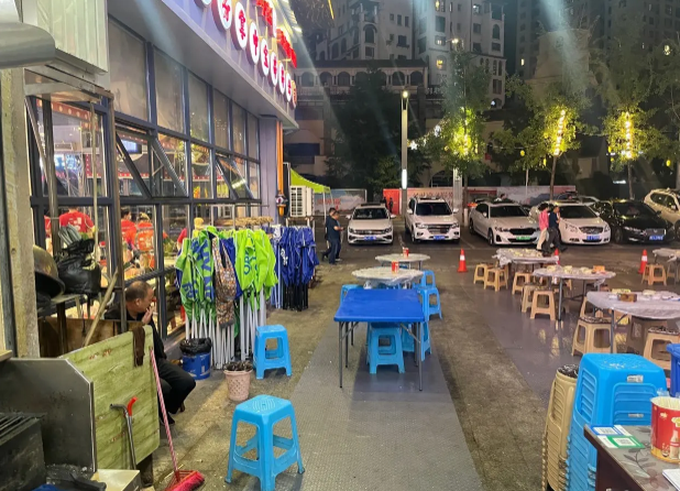 (转让)苏州路淑芬串串旁文烧烤门面转让