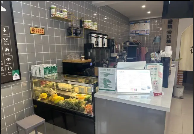 (转让)新装修店铺,适合经营奶茶,饮品,饮料!设备全新