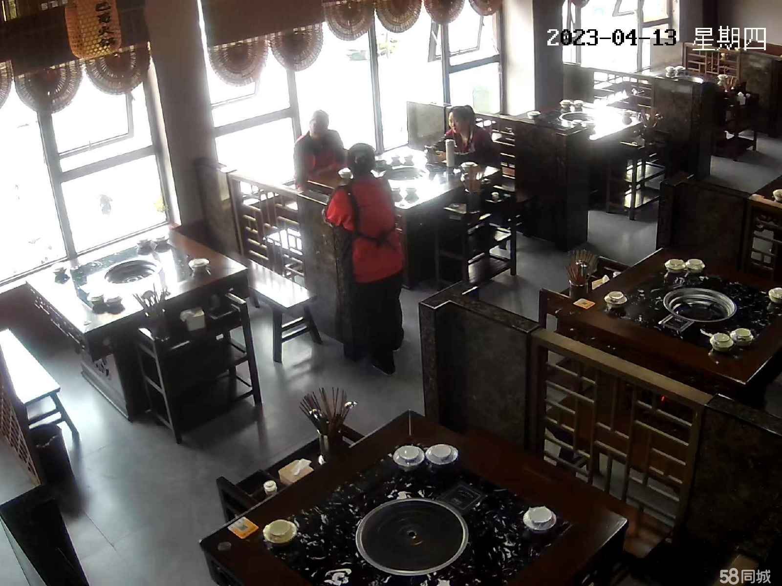 (转让)湿地公园和四中对面,金科2号门口,中心位置,客源稳定.
