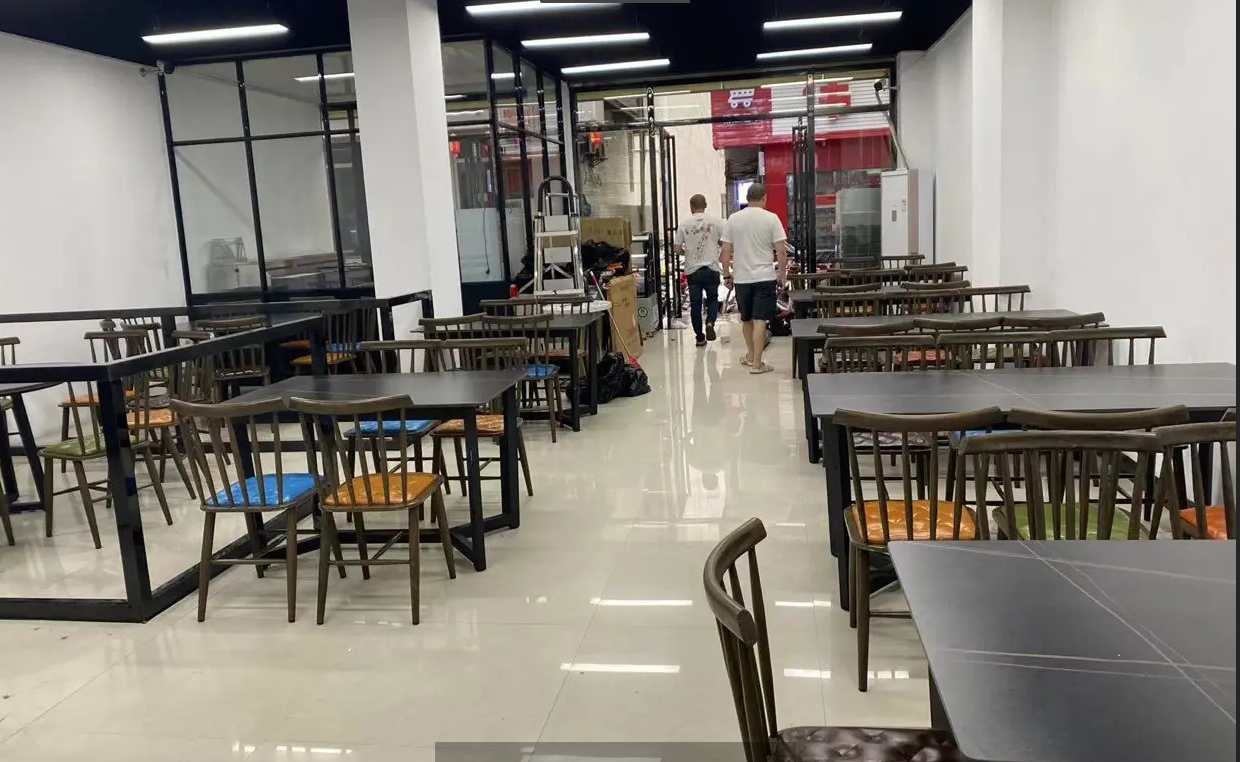 (转让)烧烤夜宵店、全新装修、接手即可营业