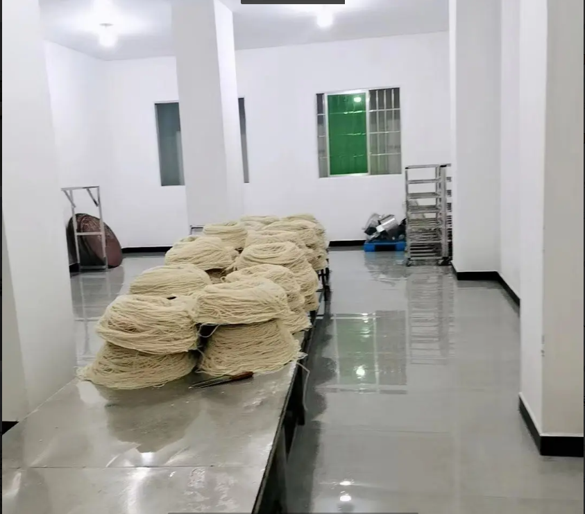 转让)米粉厂加固定客服转让还有个车厂房是才装修几个月,