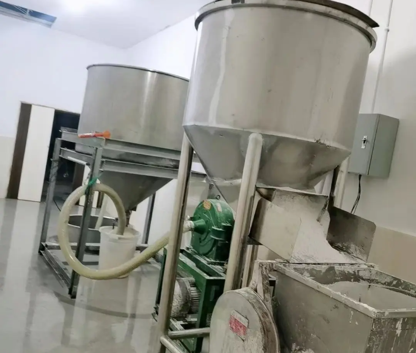 转让)米粉厂加固定客服转让还有个车厂房是才装修几个月,