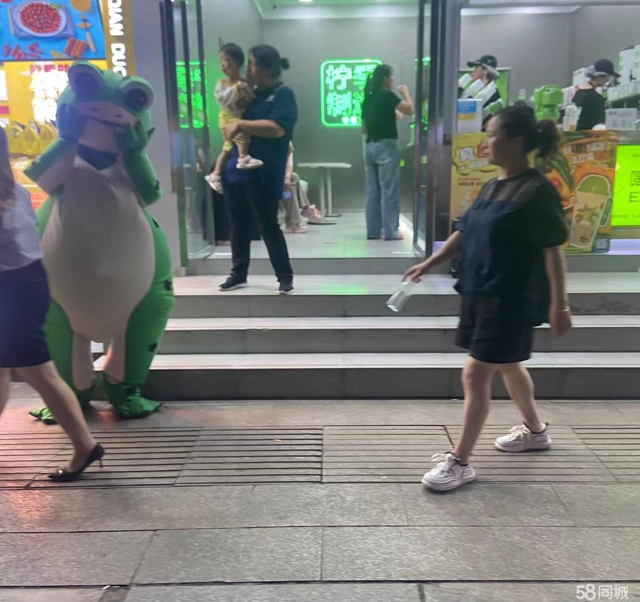 (转让)百货体育店铺旁好房好地段上尚