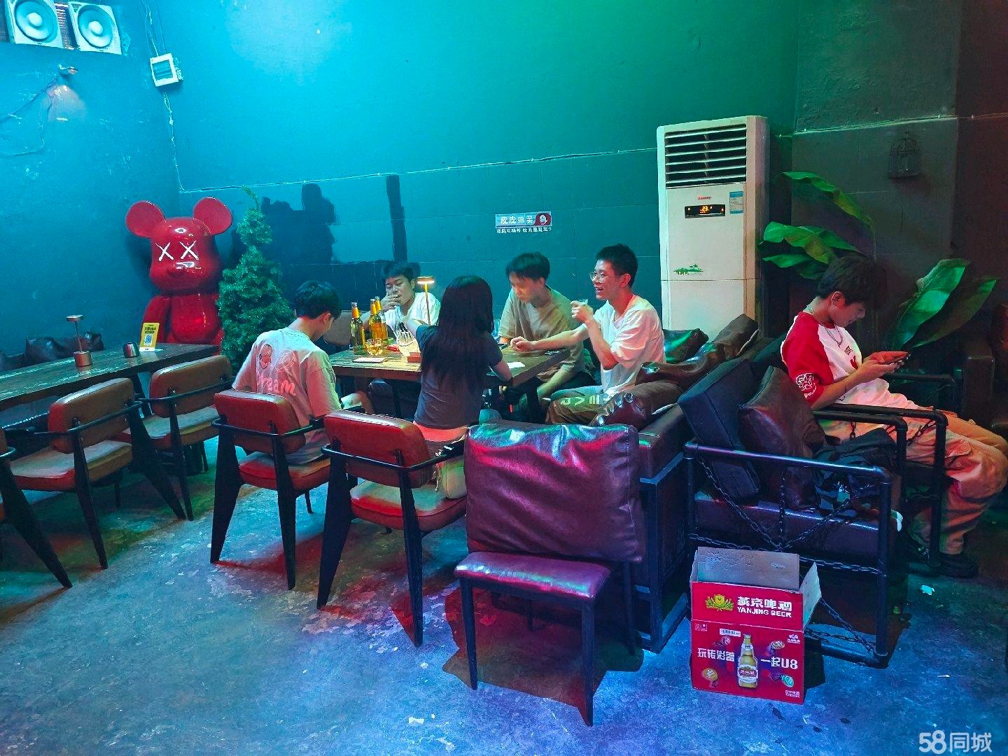 (转让)宁波路老江菜馆对面营业中清吧整体转让