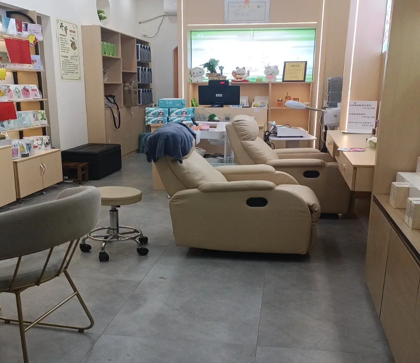 仁怀国贸商场里面合力超市门头店铺转让