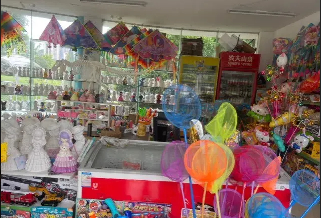 (转让)新蒲湿地公园正大门玻璃房旺铺急转
