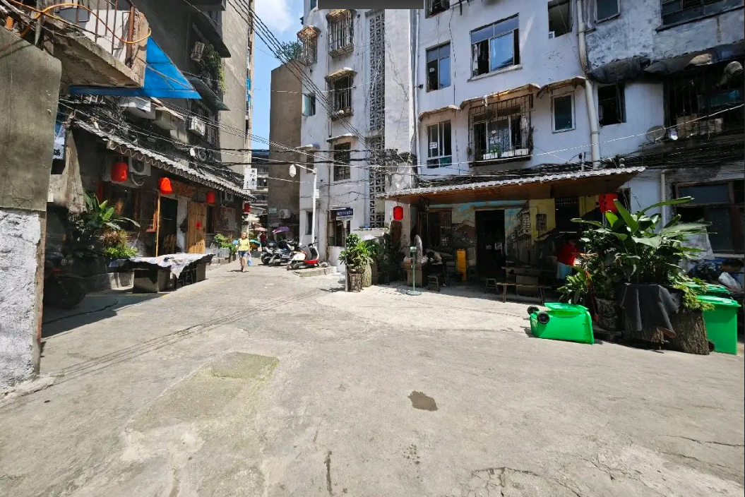 (转让)捞沙巷火锅店，因特殊原因把本店转让也可带技术