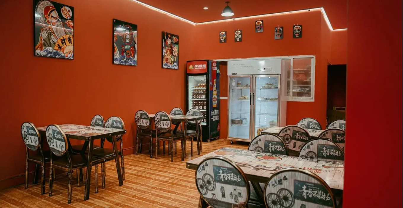(转让)宵夜一条街，网红烧烤店，人流量大，客源稳定
