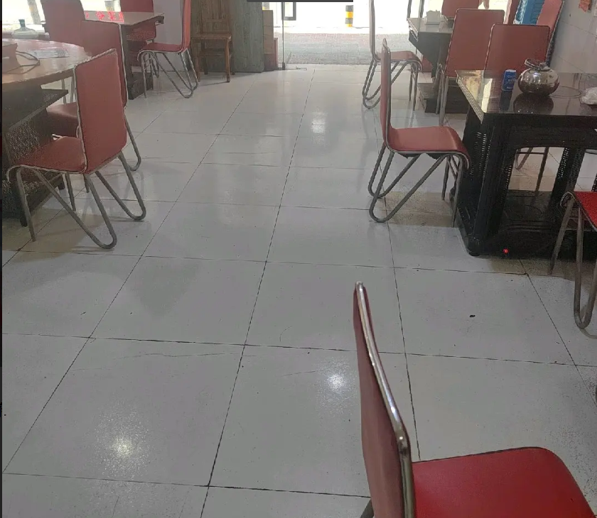 (转让)少年宫临街夜市门面，位置好人流量大，面积大，转让费面议