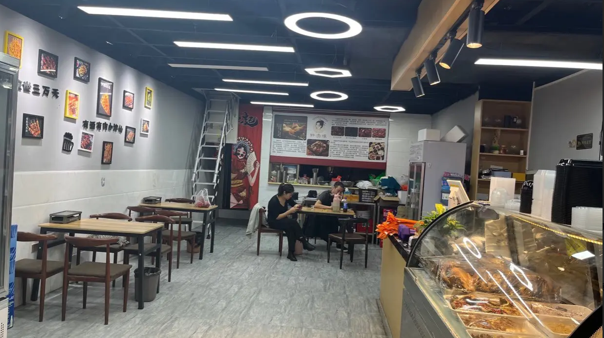(转让)出租/可带技术转让，价格面议，临街商铺，旺铺