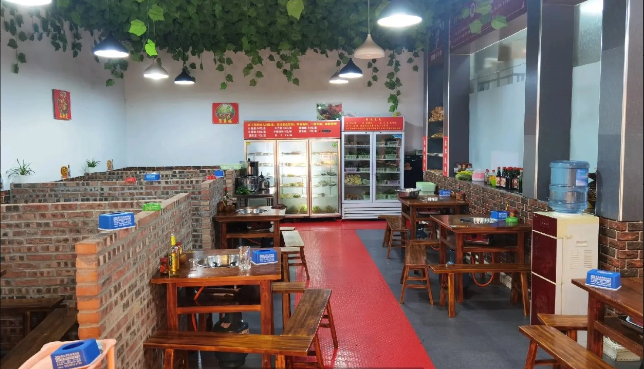 (转让)万人小区门口，有会员几百个