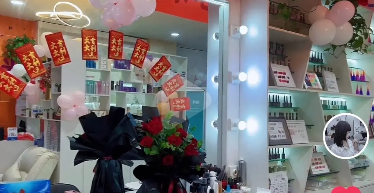 (转让)旺铺美妆美甲美睫店整体转让
