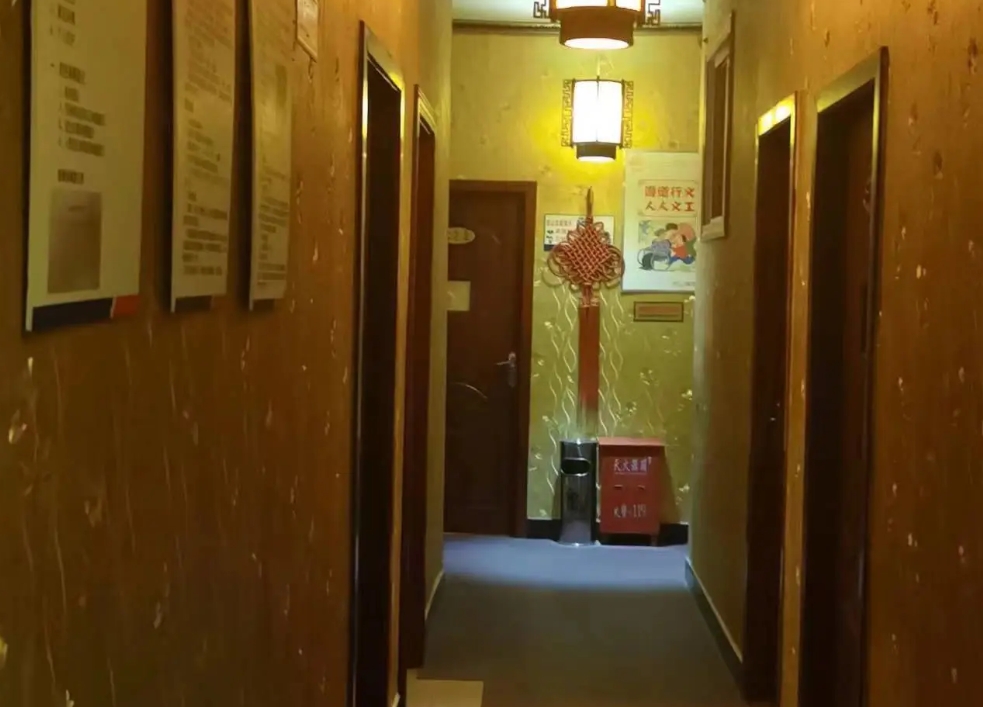 (转让)客源稳定，周边商业发达。手续齐全,设施齐全。