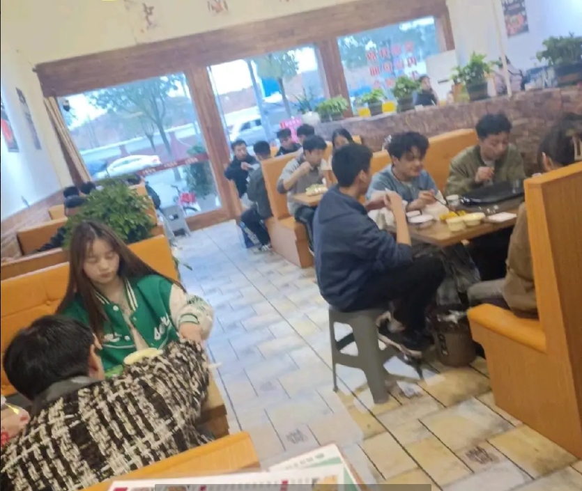 (转让)位置小区出入口生意稳定带技术转让