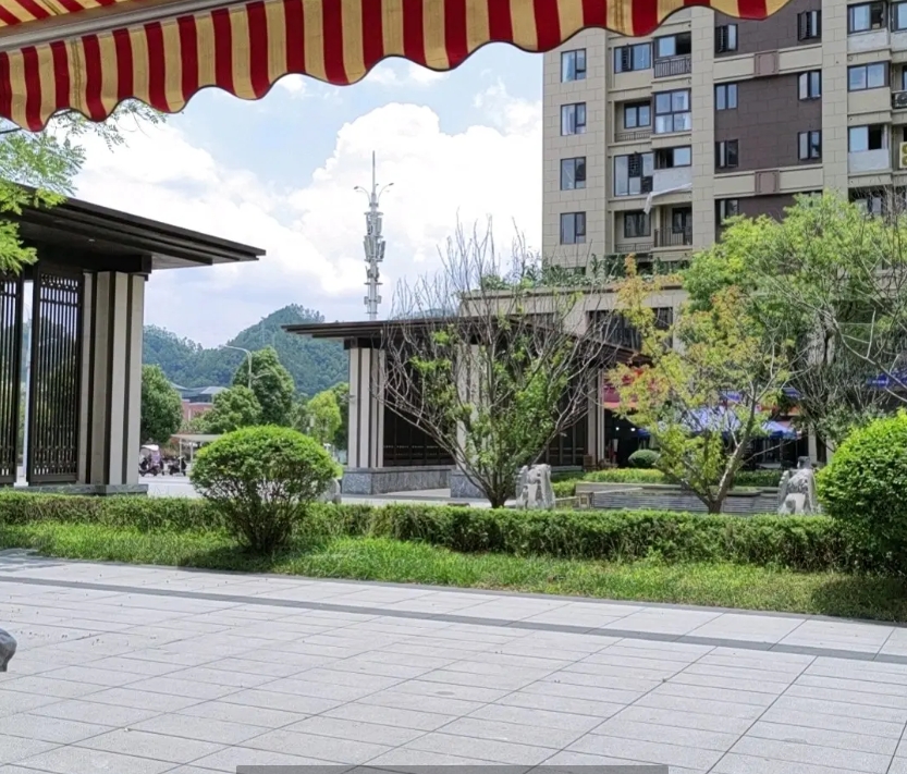 (转让)新蒲金樾和山小区大门口便利店转让带烟证中介勿扰